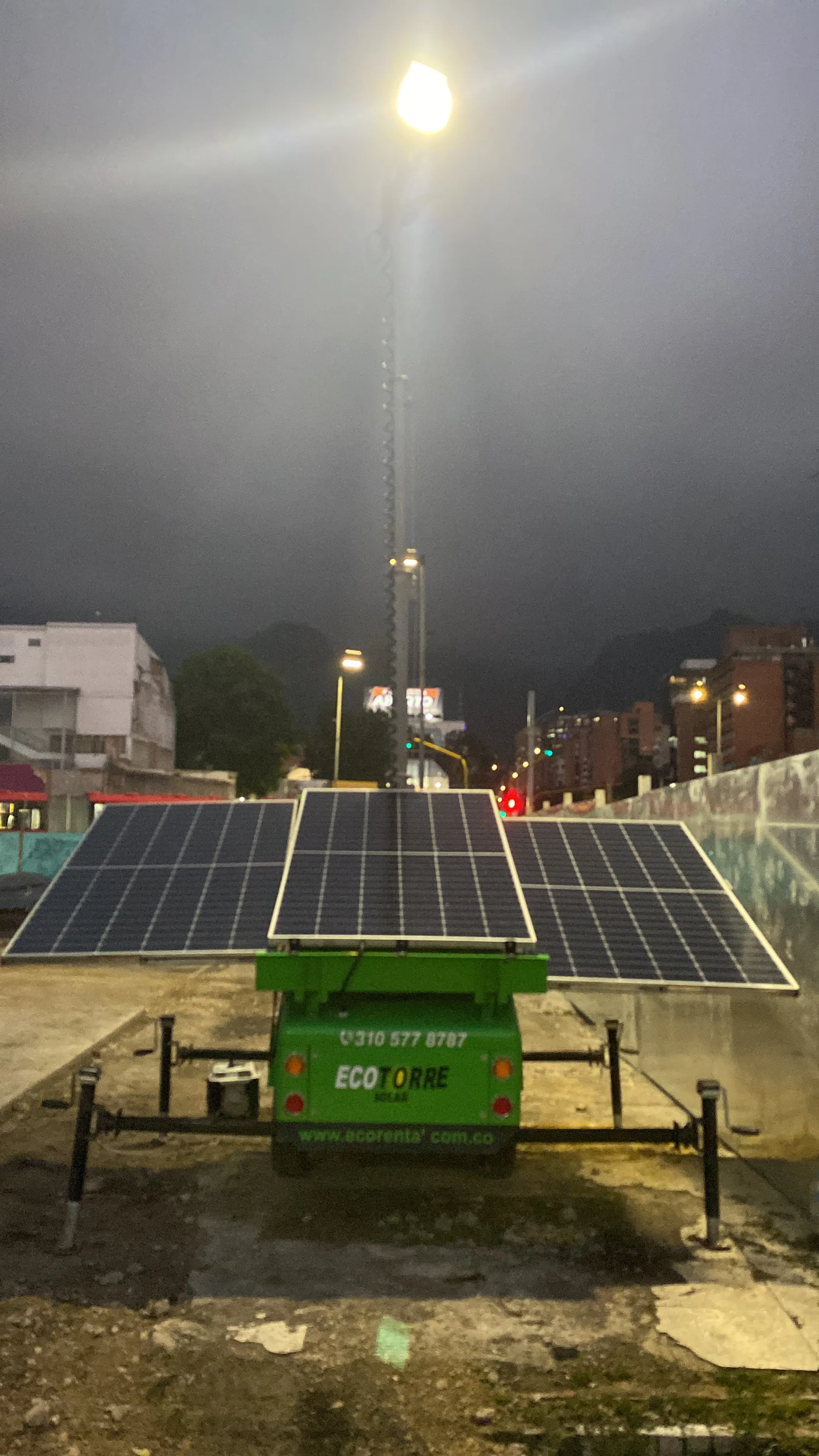 Torres de iluminación de panel solar 100% funcional en cada momento