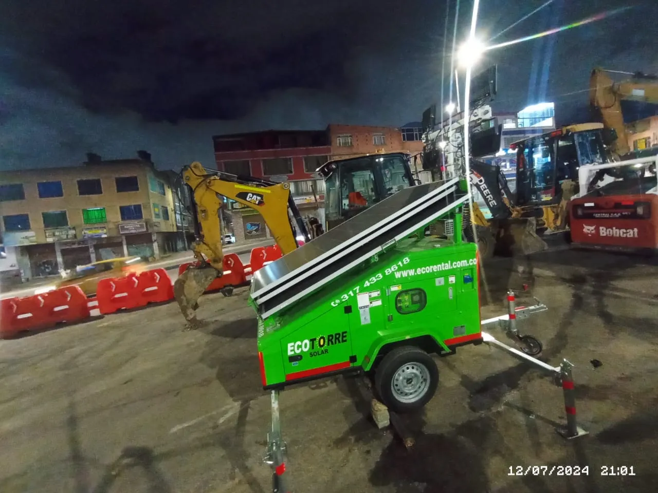 Producción y Venta de Torres de Iluminación Solar: Innovación y Sostenibilidad