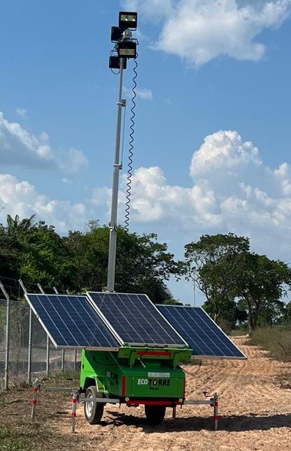 Torre de iluminación robusta